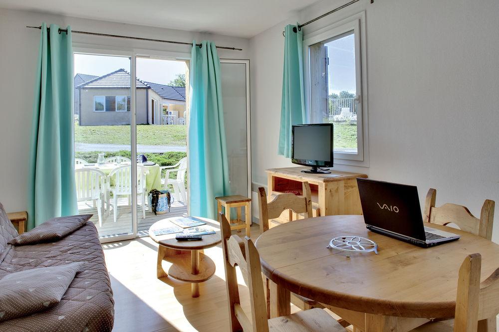 Vacanceole - Residence Le Domaine Du Bosquet เอเกลอตงส์ ภายนอก รูปภาพ