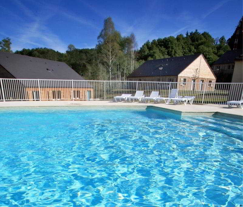 Vacanceole - Residence Le Domaine Du Bosquet เอเกลอตงส์ ภายนอก รูปภาพ