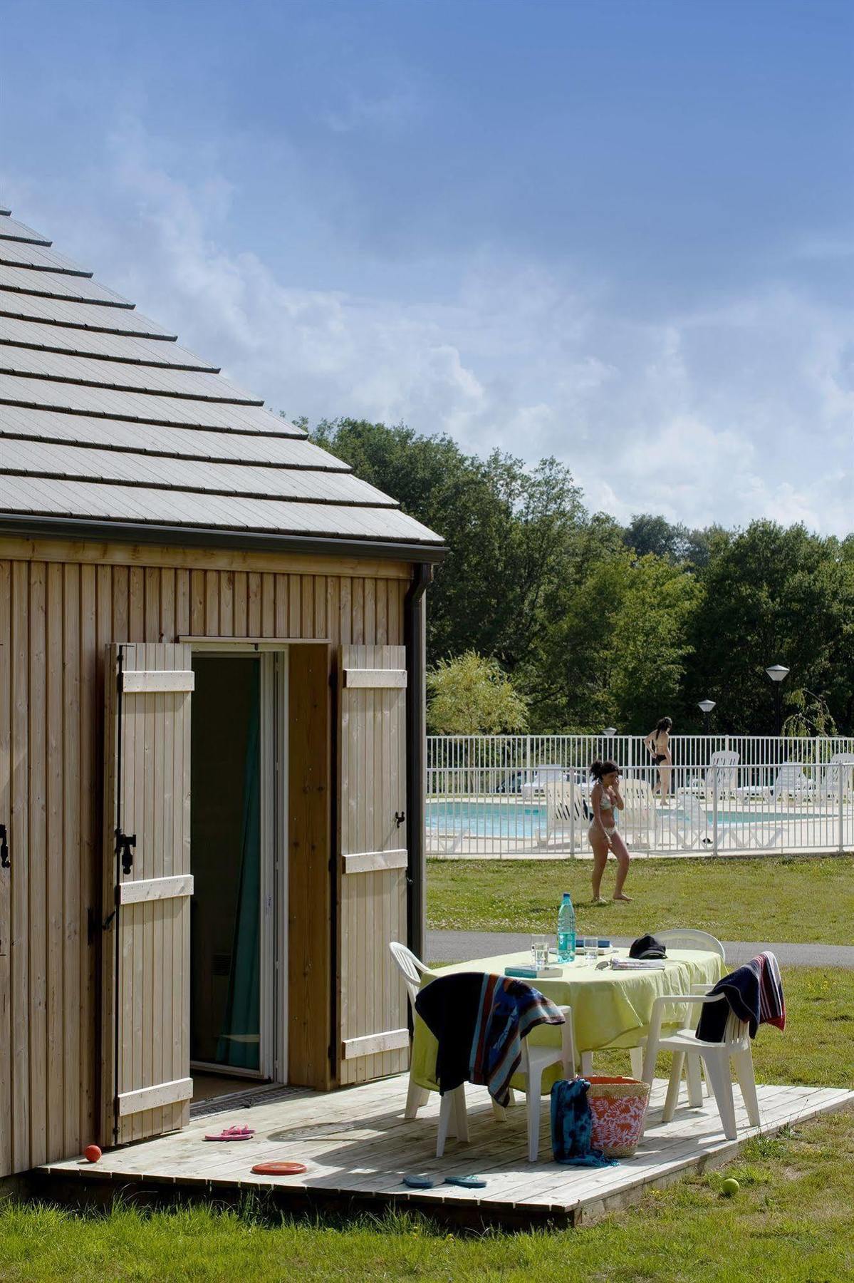 Vacanceole - Residence Le Domaine Du Bosquet เอเกลอตงส์ ภายนอก รูปภาพ