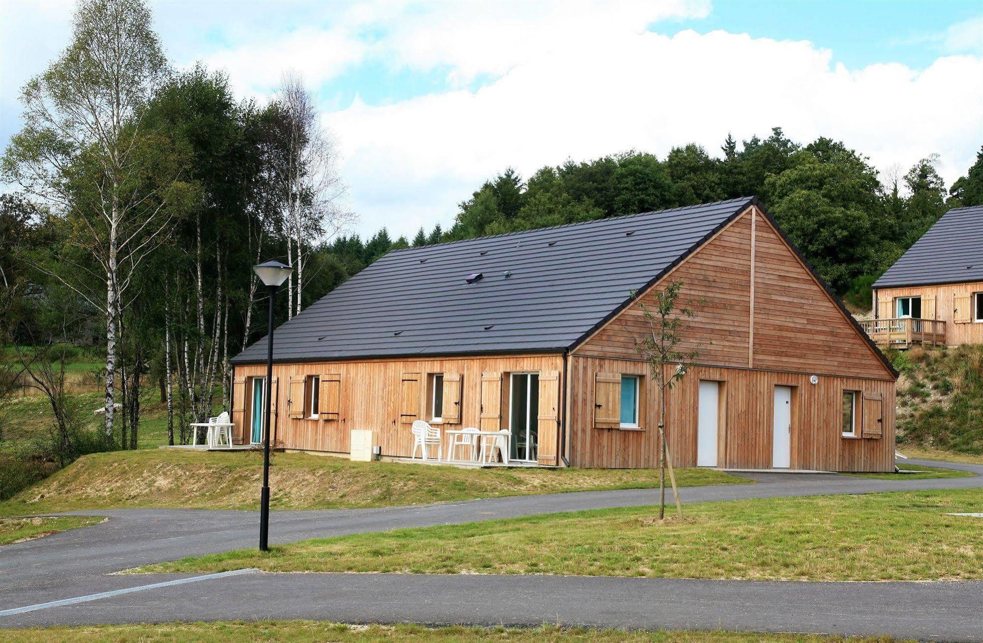 Vacanceole - Residence Le Domaine Du Bosquet เอเกลอตงส์ ภายนอก รูปภาพ